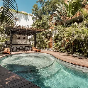 Monet - Free Pass & Bikes & Private Pool & 24hrs Security Apartment